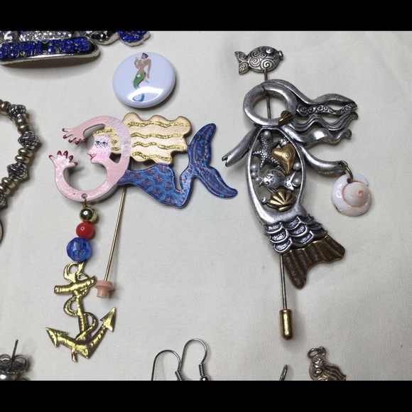 Mermaid Jewelry Set - Pins Bracelets Earrings - Picture 6 of 11